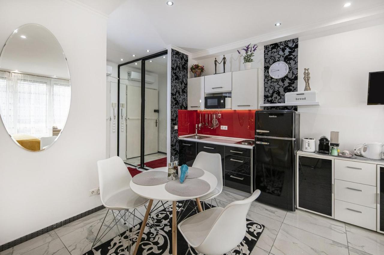 B&P Maine Street Apartments Budapest Eksteriør bilde